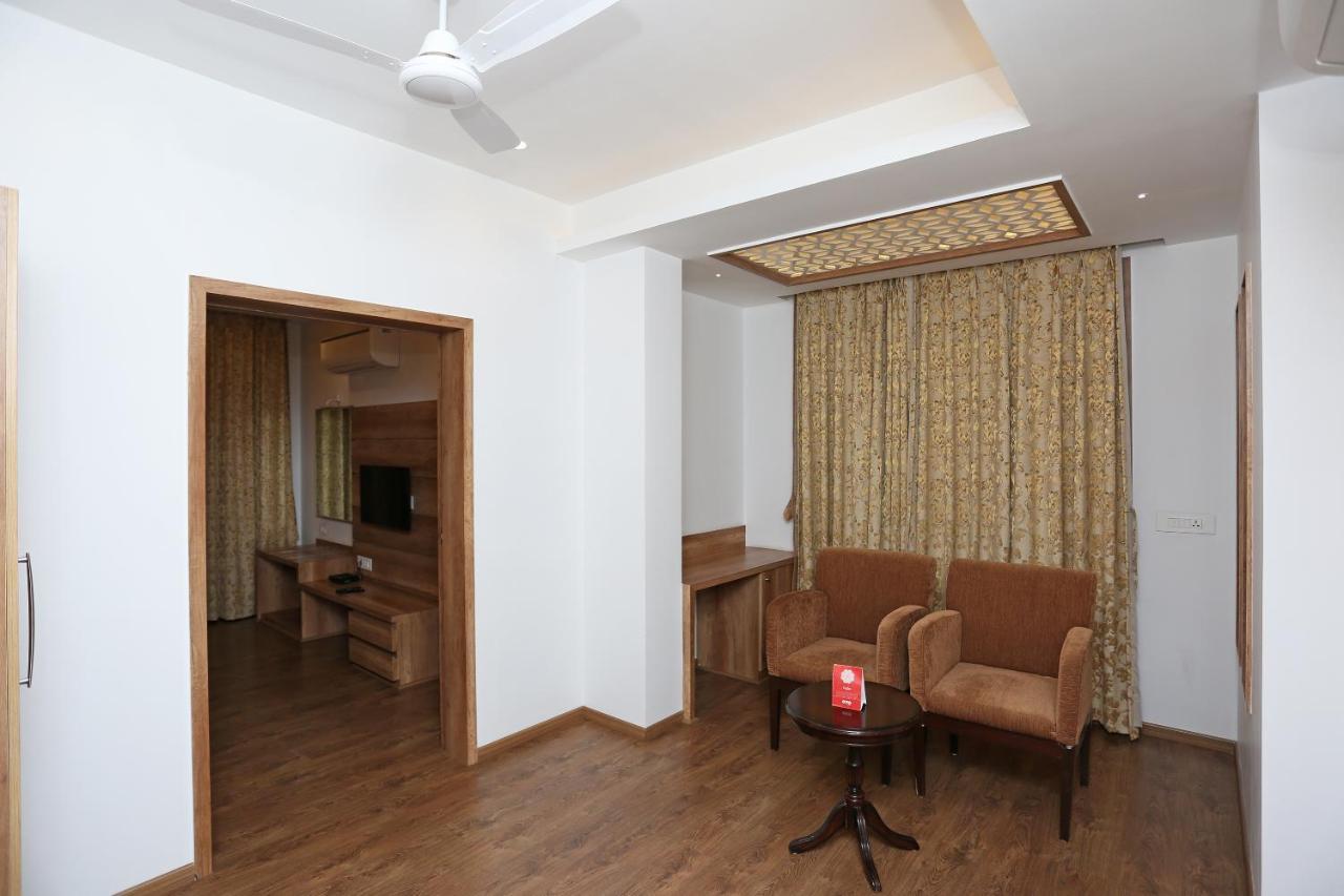 Hotel Yelchiko Váránaszi Kültér fotó